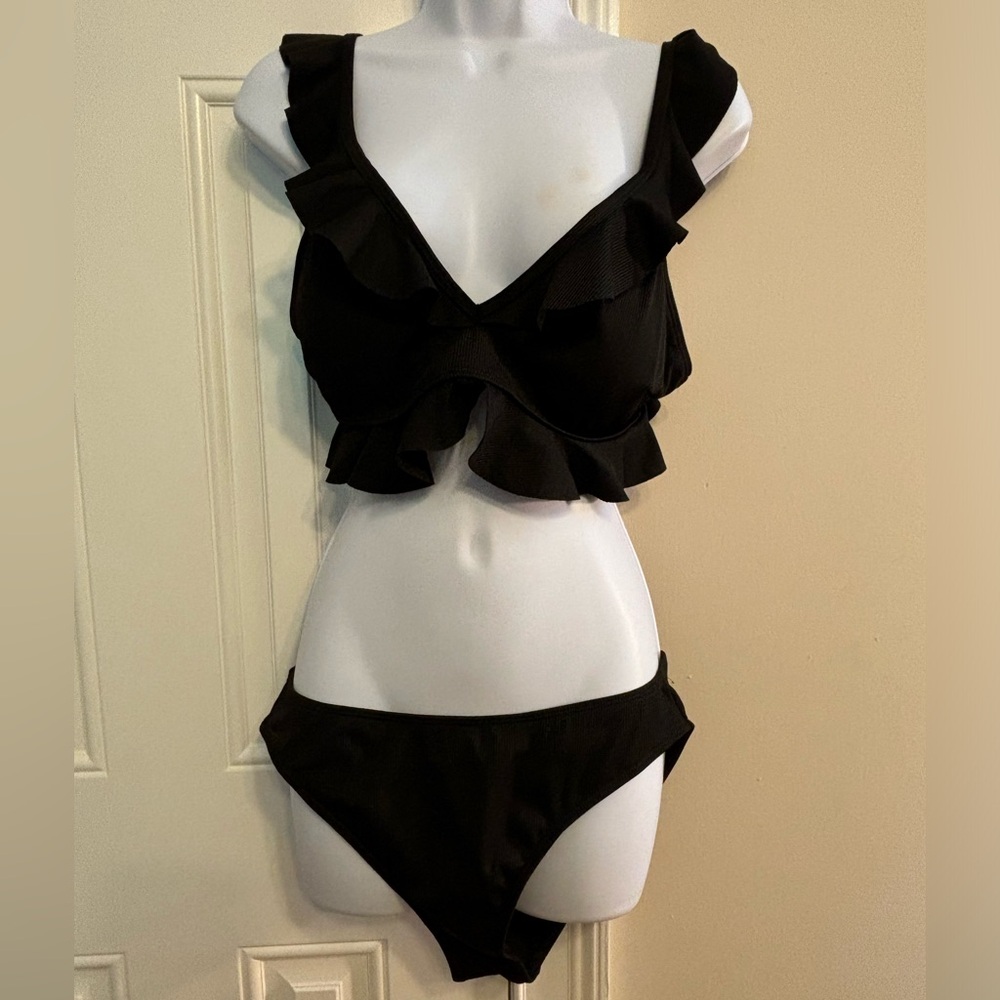 NWT SHEIN Ruffle Bikini L